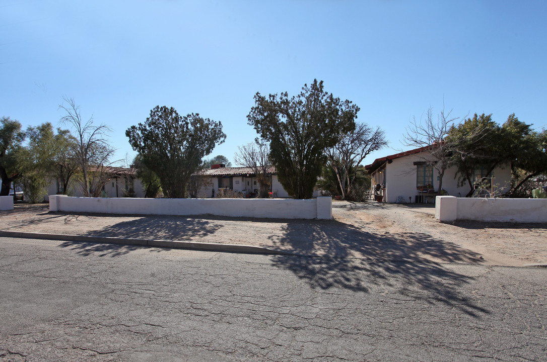 3608 E Lee St in Tucson, AZ - Foto de edificio