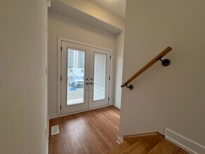 164 Danielle Moore Cir in Toronto, ON - Building Photo - Building Photo