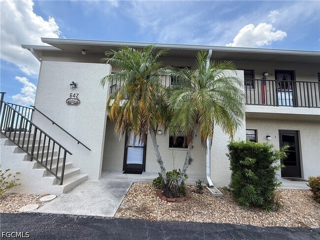 property at 642 SE 13th Pl