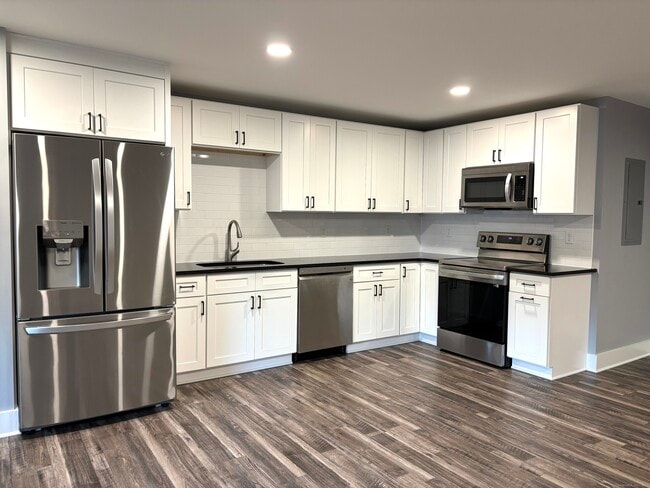 property at 303 Norwich-New London Turnpike