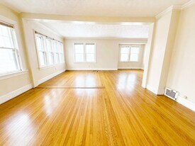 18231 Winslow Rd in Shaker Heights, OH - Building Photo