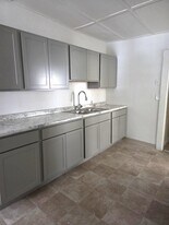 35 Belknap St, Unit 3 in Dover, NH - Building Photo
