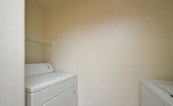 Tierra Ridge Apartments in Las Vegas, NV - Building Photo - Interior Photo