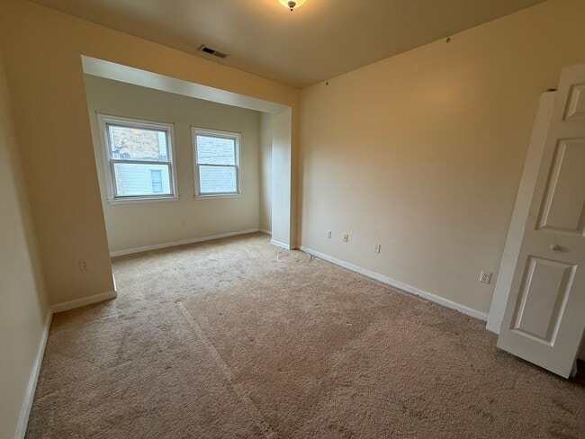 906 Whitelock St, Unit APT 2