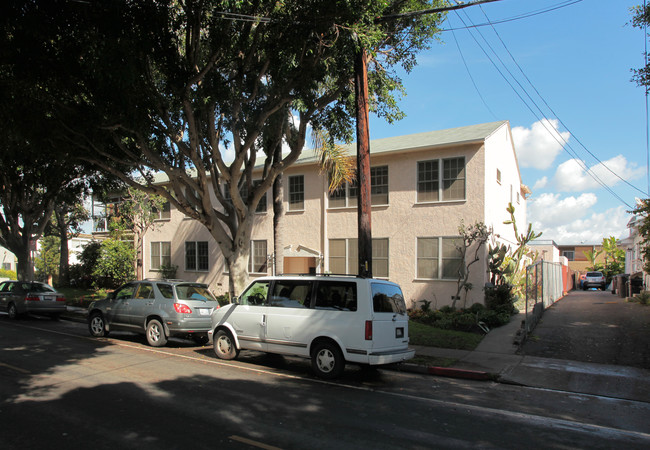 402 Pier Ave in Santa Monica, CA - Building Photo - Building Photo