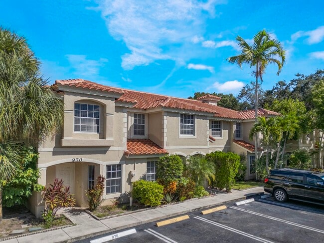 970 Summit Lake Dr in West Palm Beach, FL - Building Photo - Building Photo