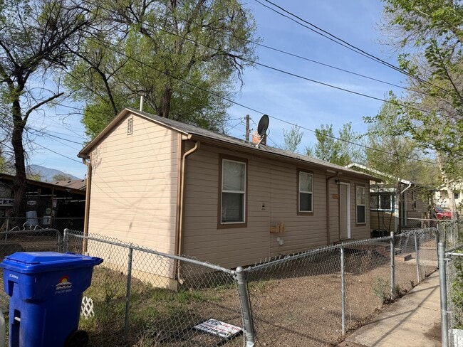 property at 411 1/2 N Spruce St