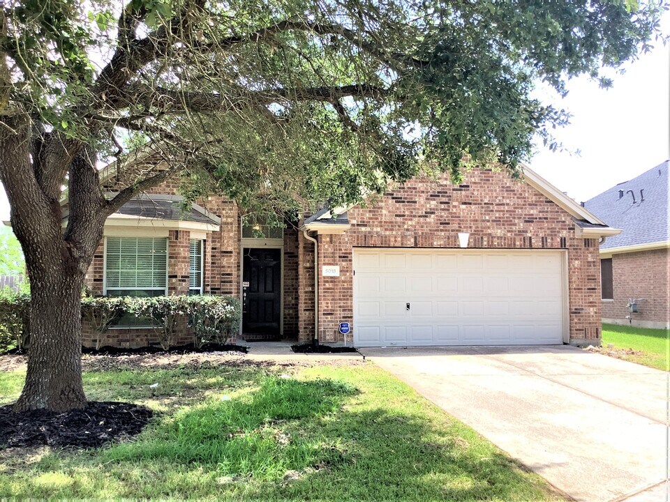 5018 Beechknoll Ln in Katy, TX - Building Photo