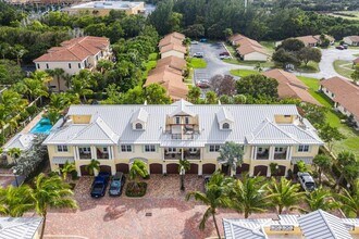 3770 County Line Rd in Tequesta, FL - Building Photo - Building Photo
