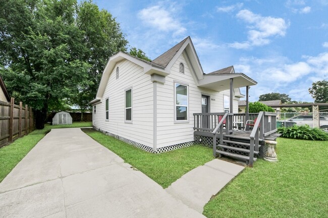 property at 6917 Rook Blvd