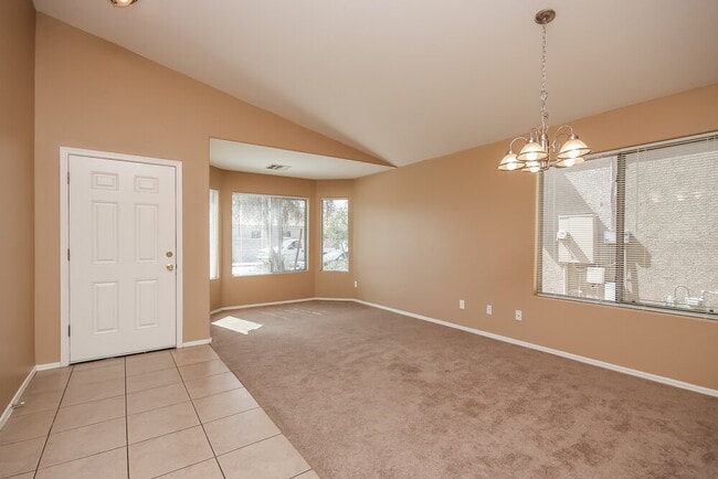 7814 S 72nd Ln in Phoenix, AZ - Building Photo - Building Photo