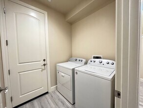 3017 Arezzo Dr in San Luis Obispo, CA - Building Photo - Building Photo