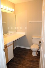 1101 Linden Ln-Unit -1043 - UPG in Toledo, OH - Building Photo - Building Photo