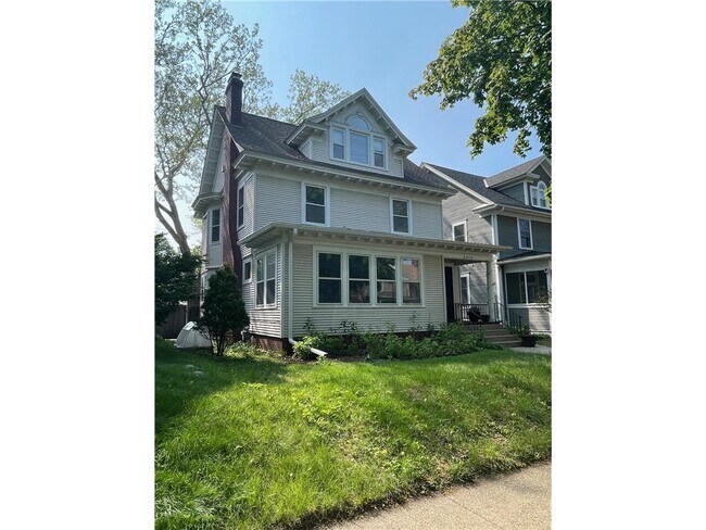 property at 3310 Holmes Ave
