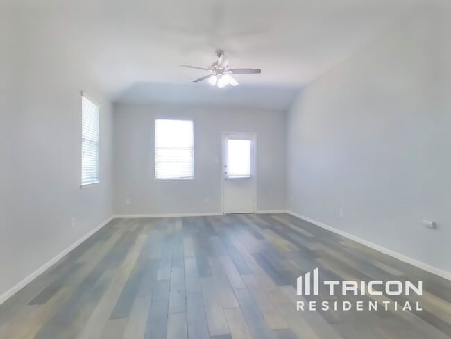 111 Piney Pathway in Magnolia, TX - Building Photo - Building Photo