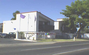 Phoenician Palms in Phoenix, AZ - Building Photo - Building Photo