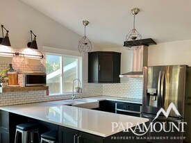 7531 E Ramblewood St in Port Orchard, WA - Building Photo