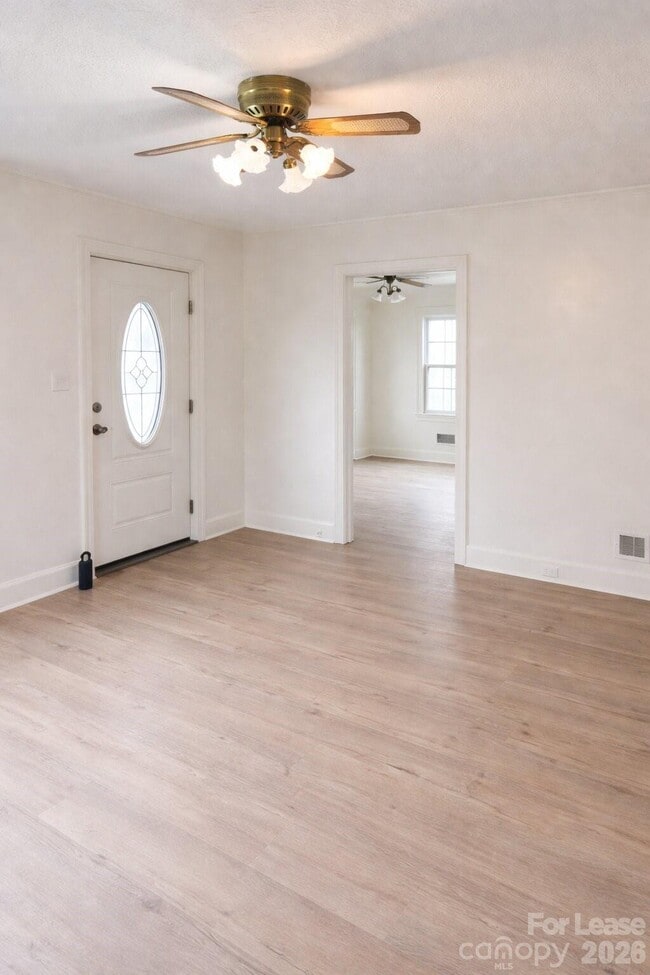 926 S York St in Gastonia, NC - Building Photo - Building Photo