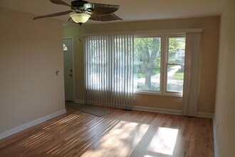 18003 Greenview Terrace in Country Club Hills, IL - Building Photo - Building Photo