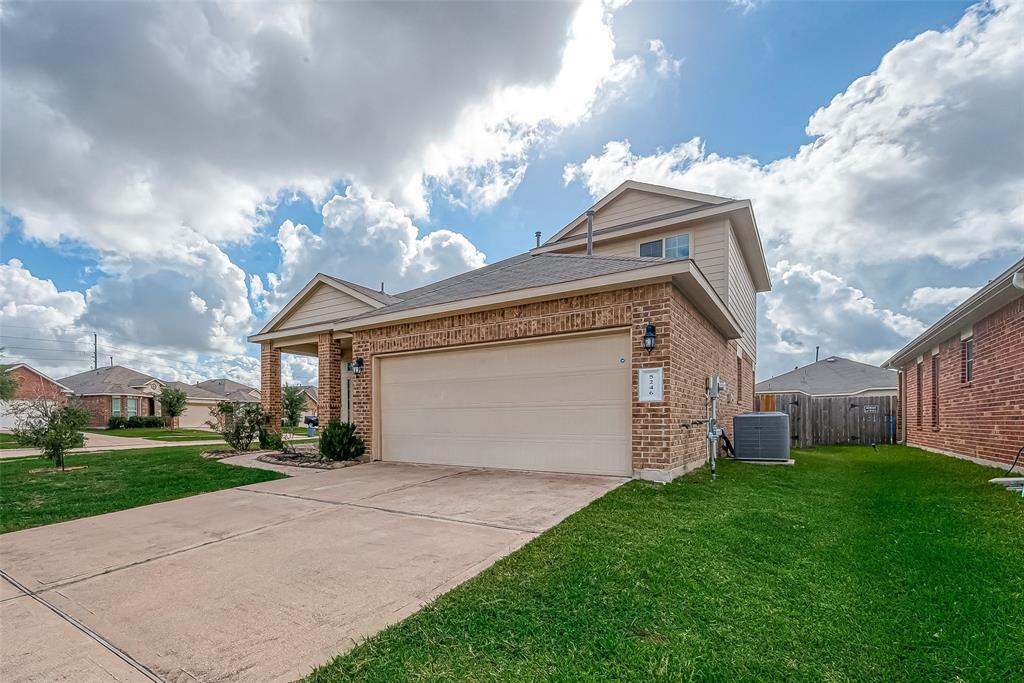 5246 Lilac Hollow Ln in Katy, TX - Foto de edificio