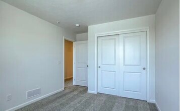 2171 Brandon Ln in Fremont, NE - Building Photo - Building Photo