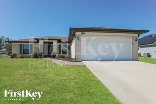 1806 NE 2nd Ave in Cape Coral, FL - Building Photo