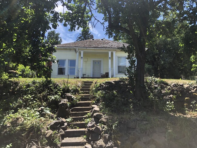 property at 220 SE Pioneer St