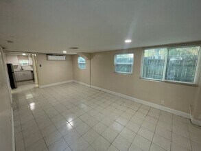 125 Palm Pl in Daytona Beach, FL - Building Photo - Building Photo