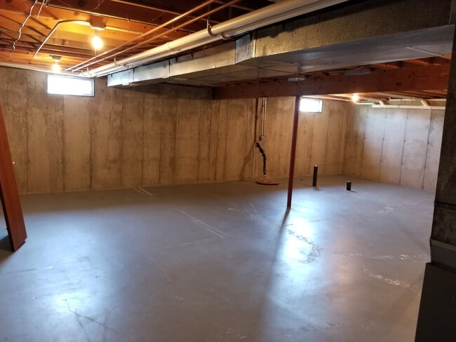 316 N Hyland St in Juneau, WI - Foto de edificio - Building Photo