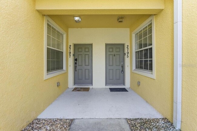 2795 Oakwater Dr in Kissimmee, FL - Building Photo - Building Photo