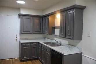 808 Woodway Ln in Richardson, TX - Building Photo - Building Photo