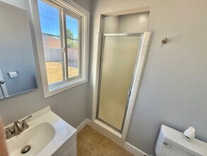 271 E Ave. J in Lancaster, CA - Building Photo - Building Photo