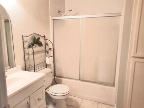 905 Sloan St in Weatherford, TX - Building Photo - Building Photo