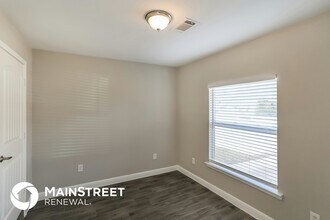 1111 Glenn Dr in Euless, TX - Building Photo - Building Photo