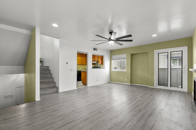 property at 9346 N Van Nuys Blvd W