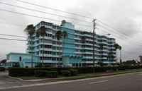 Island Way Towers in Clearwater, FL - Foto de edificio - Building Photo