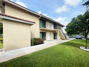 11446-11460 Royal Palm Blvd in Coral Springs, FL - Building Photo - Building Photo