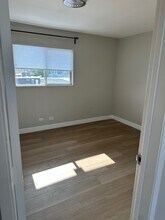 4555 Fanuel St, Unit Shine every day here in San Diego, CA - Building Photo - Building Photo