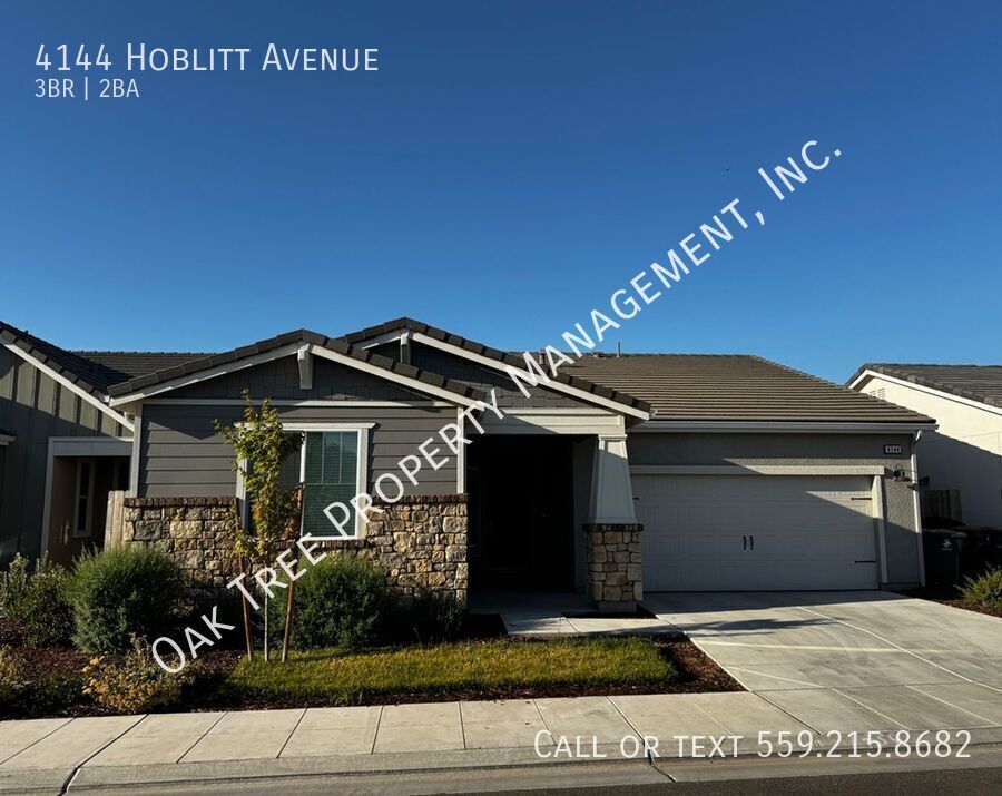 4144 Hoblitt Ave in Clovis, CA - Building Photo