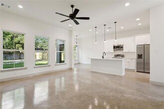 2120 Robin St in Slidell, LA - Foto de edificio - Building Photo