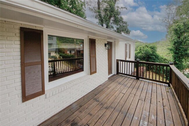 895 Durant Pl NE in Atlanta, GA - Building Photo - Building Photo