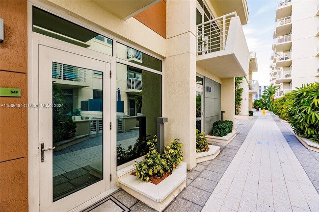 3250 NE 1st Ave, Unit 541 in Miami, FL - Building Photo - Building Photo