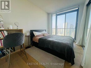 81-2681 Wellesley St E in Toronto, ON - Building Photo - Building Photo