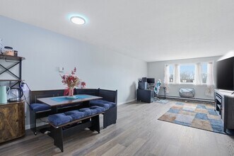 180 Main St in Bridgewater, MA - Building Photo - Building Photo