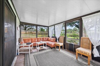 171 Salmon Dr NE in Palm Bay, FL - Building Photo - Building Photo