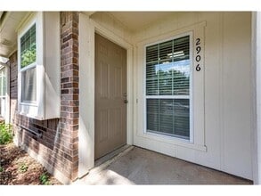 2906 Penny Ln in Euless, TX - Building Photo - Building Photo