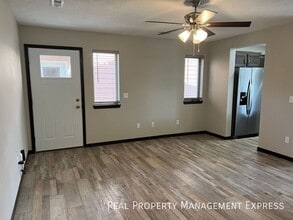 3 Bedroom 1.5 Bathroom Townhome in Sioux Falls, SD - Building Photo - Building Photo