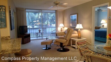 519 Albee Farm Rd-Unit -Unit 214 in Venice, FL - Building Photo - Building Photo