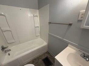 1221 Williams St in Danville, IL - Building Photo - Building Photo