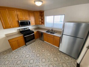 705-709 E St in Union City, CA - Building Photo - Building Photo